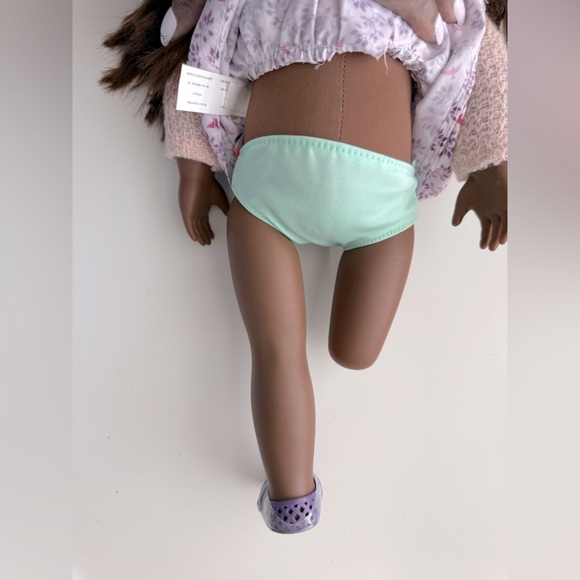 18โ Our Generation - Suzee With Amputated Leg (Stand included) - Picture 8 of 11